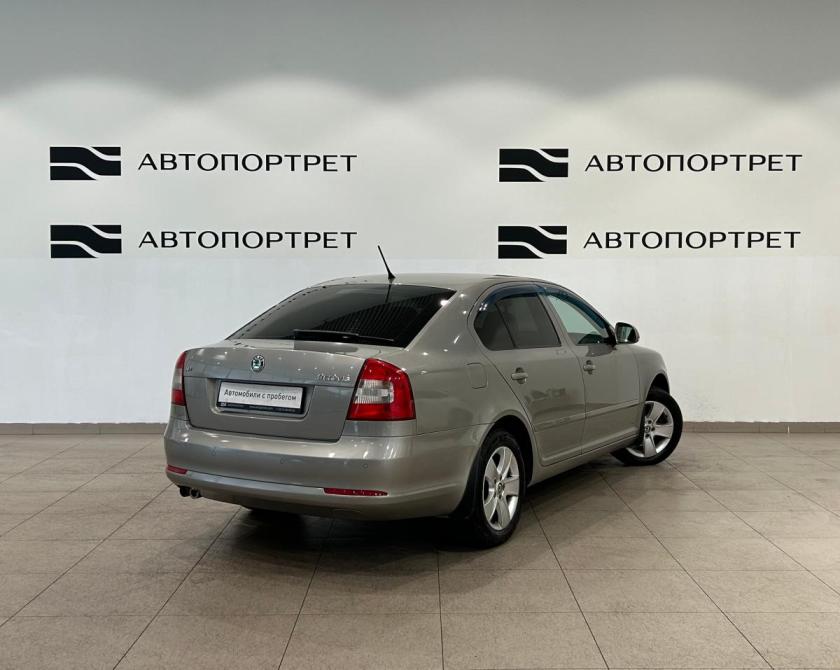Skoda Octavia II (A5) Рестайлинг Санкт-Петербург  - изображение 7