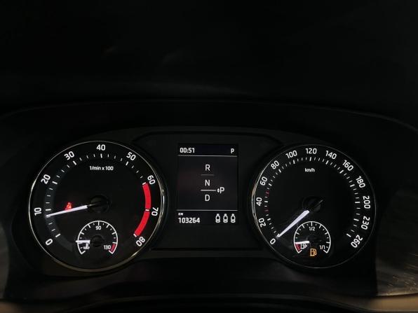 Skoda Octavia IV (A8) с пробегом 2021 года, цена 2 390 000 рублей, 103261 км, лифтбек, Автокод Объявления