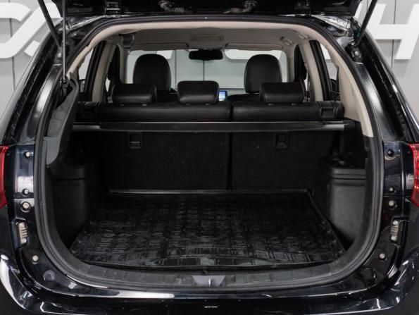 Mitsubishi Outlander III Рестайлинг 2 с пробегом 2015 года, цена 2 000 000 рублей, 212708 км, внедорожник, Автокод Объявления