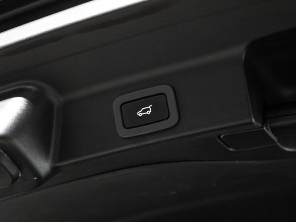 Jaguar F-Pace I с пробегом 2016 года, цена 2 749 700 рублей, 135178 км, внедорожник, Автокод Объявления