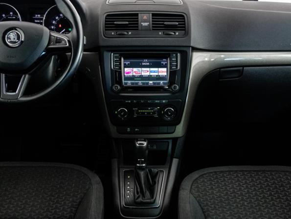 Skoda Yeti I Рестайлинг с пробегом 2015 года, цена 1 499 000 рублей, 53527 км, внедорожник, Автокод Объявления