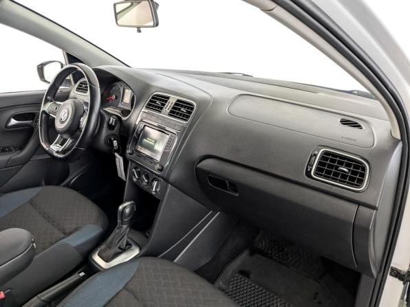 Volkswagen Polo V Рестайлинг с пробегом 2019 года, цена 1 345 000 рублей, 65570 км, седан, Автокод Объявления