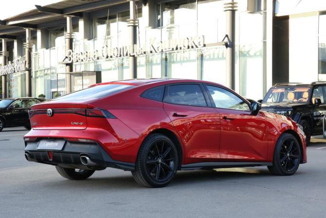 Changan UNI-V I с пробегом 2023 года, цена 2 350 000 рублей, 24600 км, лифтбек, Автокод Объявления