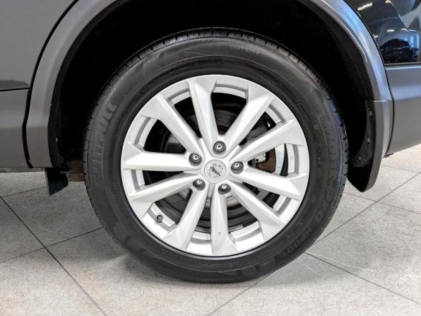 Nissan Qashqai II с пробегом 2018 года, цена 1 825 000 рублей, 132592 км, внедорожник, Автокод Объявления