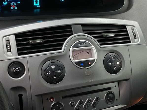 Renault Scenic II Рестайлинг с пробегом 2008 года, цена 550 000 рублей, 140039 км, компактвэн, Автокод Объявления