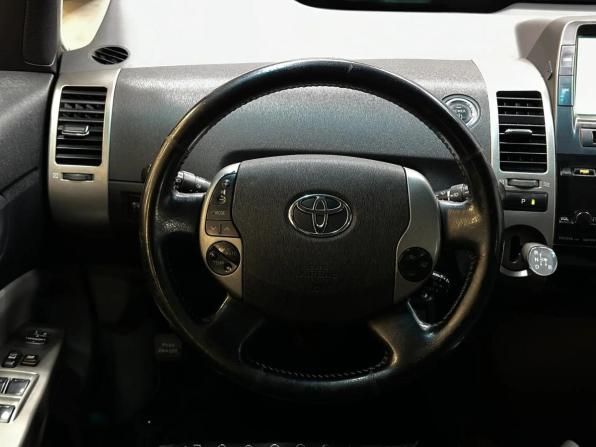 Toyota Prius II Рестайлинг (XW20) с пробегом 2008 года, цена 947 000 рублей, 221255 км, лифтбек, Автокод Объявления