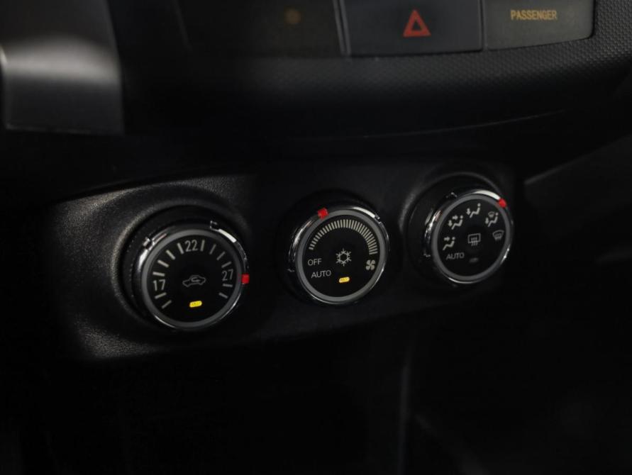 Mitsubishi Outlander II Рестайлинг Санкт-Петербург  - изображение 13
