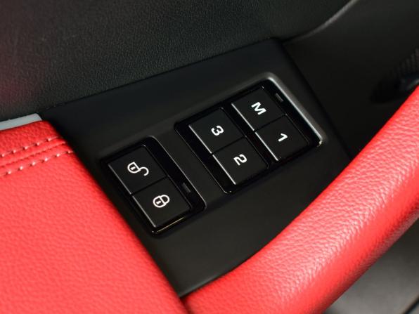 Jaguar F-Pace I с пробегом 2019 года, цена 3 799 995 рублей, 88007 км, внедорожник, Автокод Объявления