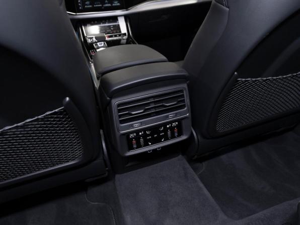 Audi Q8 I (4M) Рестайлинг с пробегом 2025 года, цена 13 600 000 рублей, 50 км, внедорожник, Автокод Объявления