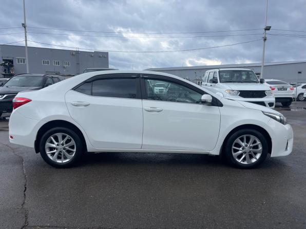 Toyota Corolla XI (E160 E170 E180) с пробегом 2013 года, цена 1 570 000 рублей, 127405 км, седан, Автокод Объявления