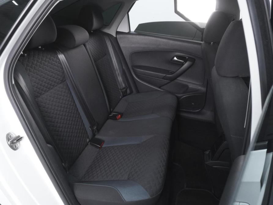 Volkswagen Polo V Рестайлинг Ростов-на-Дону  - изображение 7