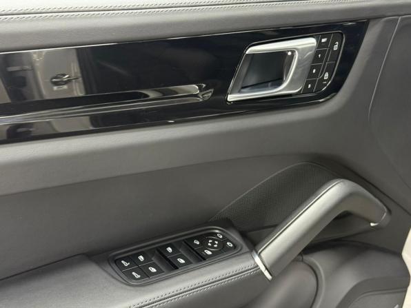 Porsche Cayenne III с пробегом 2022 года, цена 11 990 000 рублей, 26755 км, внедорожник, Автокод Объявления