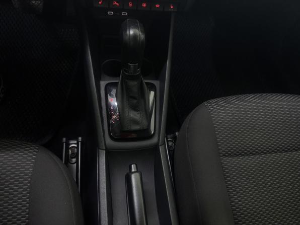 Volkswagen Polo VI с пробегом 2021 года, цена 1 510 000 рублей, 120538 км, лифтбек, Автокод Объявления