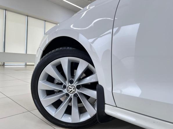 Volkswagen Jetta VI Рестайлинг с пробегом 2015 года, цена 980 000 рублей, 203323 км, седан, Автокод Объявления