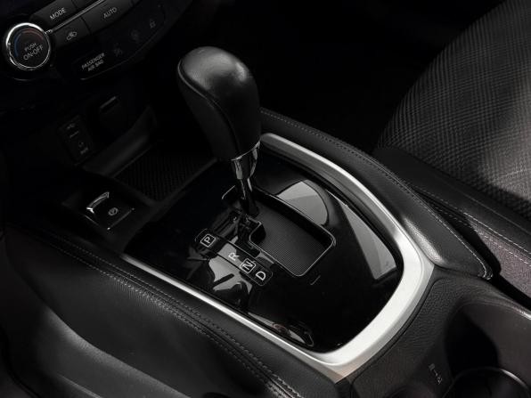 Nissan Qashqai II с пробегом 2017 года, цена 1 415 000 рублей, 175000 км, внедорожник, Автокод Объявления