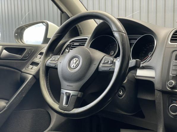Volkswagen Golf VI с пробегом 2009 года, цена 747 000 рублей, 309543 км, хэтчбек, Автокод Объявления