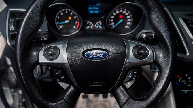 Ford C-MAX II с пробегом 2011 года, цена 700 000 рублей, 111324 км, минивэн, Автокод Объявления