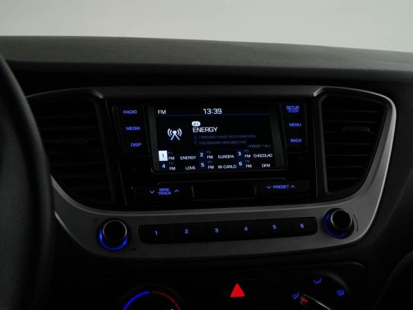 Hyundai Solaris II с пробегом 2017 года, цена 1 157 050 рублей, 133607 км, седан, Автокод Объявления