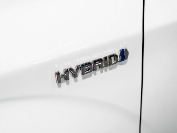 Toyota Corolla XI (E160 E170) Рестайлинг 2 с пробегом 2018 года, цена 1 345 000 рублей, 115470 км, универсал, Автокод Объявления