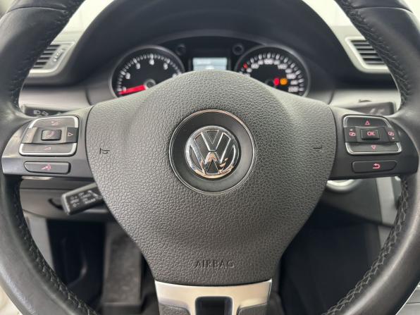Volkswagen Passat B7 с пробегом 2012 года, цена 1 060 000 рублей, 192285 км, седан, Автокод Объявления