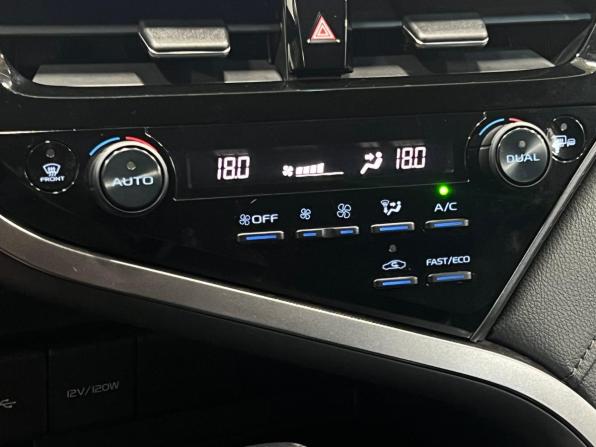 Toyota Camry VIII (XV70) Рестайлинг с пробегом 2021 года, цена 2 950 000 рублей, 60000 км, седан, Автокод Объявления