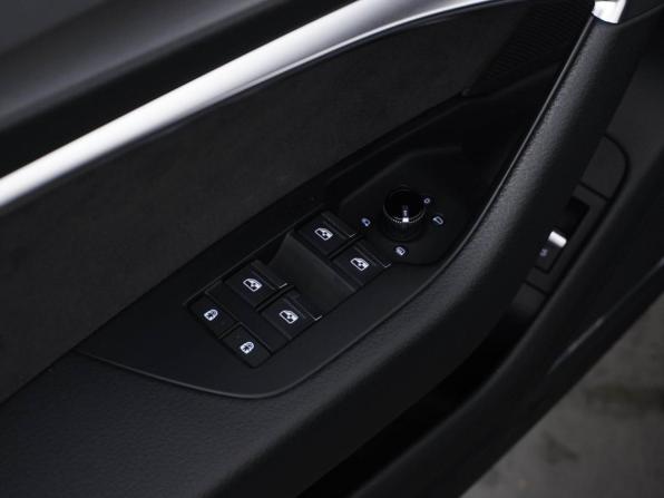Audi A6 V (C8) с пробегом 2019 года, цена 3 793 021 рубль, 205266 км, универсал, Автокод Объявления