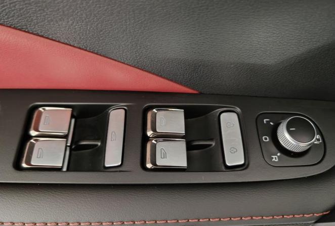 Geely Coolray I с пробегом 2023 года, цена 2 000 000 рублей, 29961 км, внедорожник, Автокод Объявления