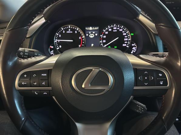 Lexus RX IV с пробегом 2017 года, цена 3 475 000 рублей, 135760 км, внедорожник, Автокод Объявления