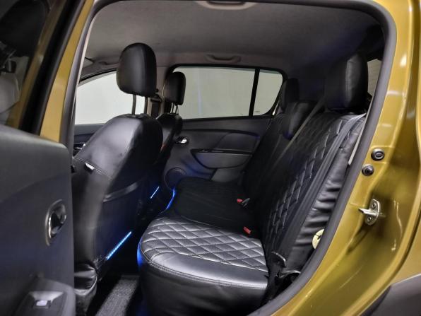Renault Sandero II с пробегом 2015 года, цена 780 000 рублей, 133000 км, хэтчбек, Автокод Объявления