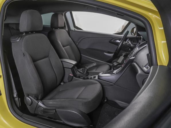 Opel Astra J Рестайлинг с пробегом 2014 года, цена 830 000 рублей, 239620 км, хэтчбек, Автокод Объявления