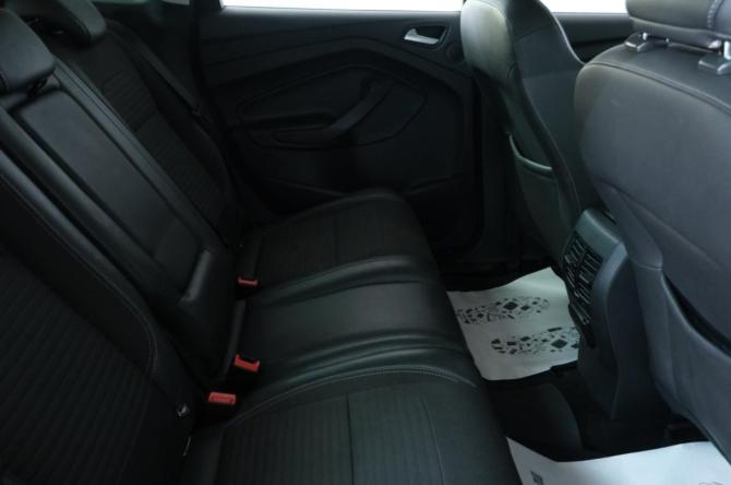 Ford Kuga II Рестайлинг с пробегом 2018 года, цена 1 549 000 рублей, 233000 км, внедорожник, Автокод Объявления