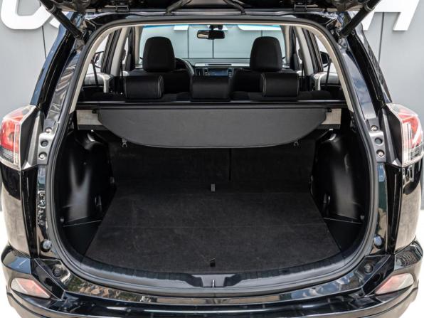 Toyota RAV4 IV (XA40) Рестайлинг с пробегом 2018 года, цена 2 340 000 рублей, 129370 км, внедорожник, Автокод Объявления