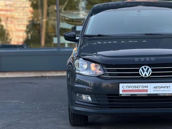 Volkswagen Polo V Рестайлинг с пробегом 2017 года, цена 999 000 рублей, 124446 км, седан, Автокод Объявления