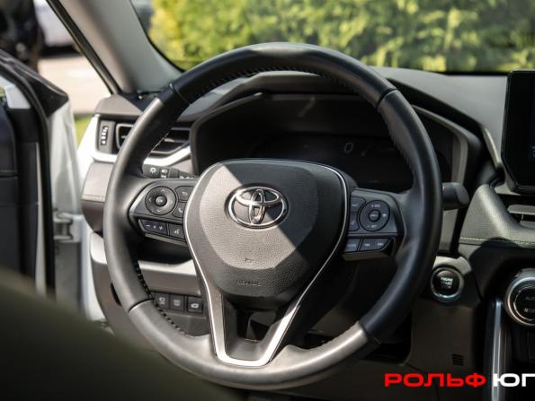 Toyota RAV4 V (XA50) с пробегом 2025 года, цена 3 900 000 рублей, 11940 км, внедорожник, Автокод Объявления
