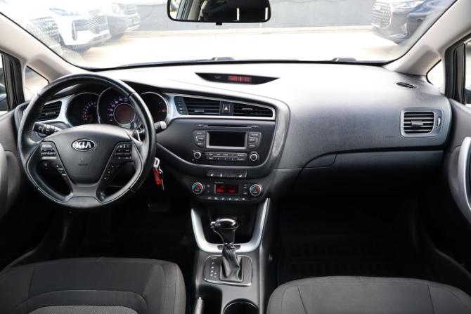 Kia Ceed II Рестайлинг с пробегом 2016 года, цена 939 000 рублей, 211000 км, хэтчбек, Автокод Объявления