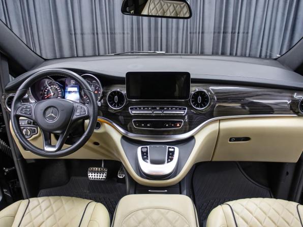Mercedes-Benz V-Класс III (W447) Рестайлинг с пробегом 2020 года, цена 7 749 000 рублей, 31529 км, минивэн, Автокод Объявления