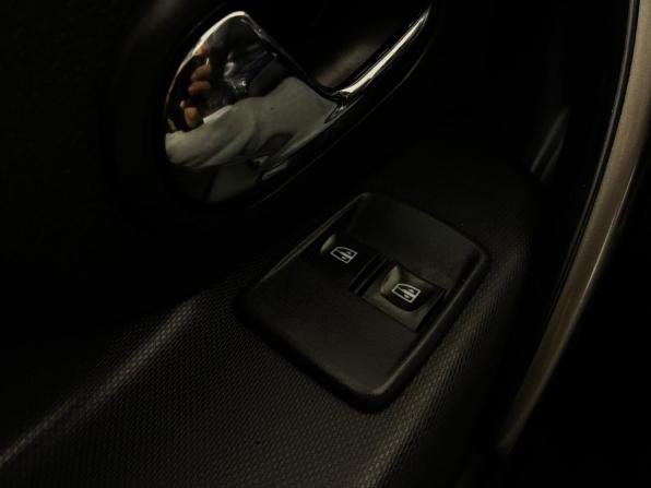 Renault Sandero II с пробегом 2015 года, цена 840 000 рублей, 151800 км, хэтчбек, Автокод Объявления