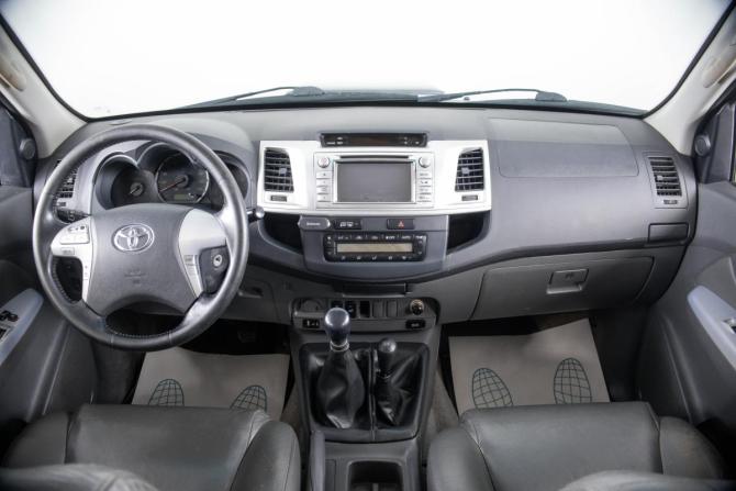 Toyota Hilux VII Рестайлинг с пробегом 2012 года, цена 1 649 000 рублей, 333265 км, offers.body_type.unknown, Автокод Объявления