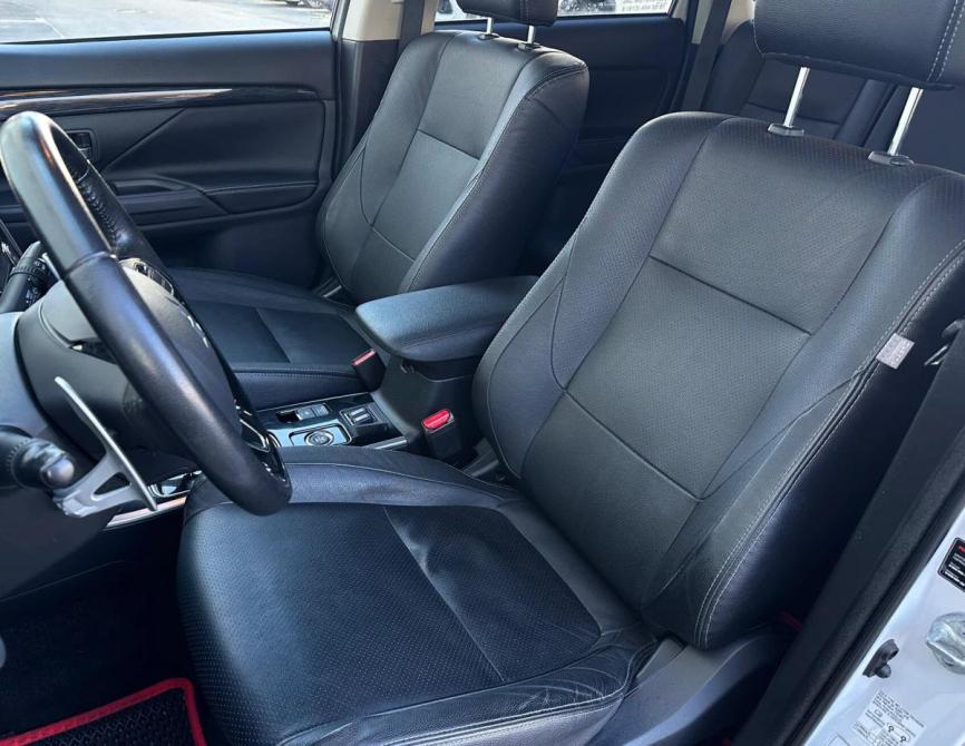 Mitsubishi Outlander III Рестайлинг 2 Санкт-Петербург  - изображение 11