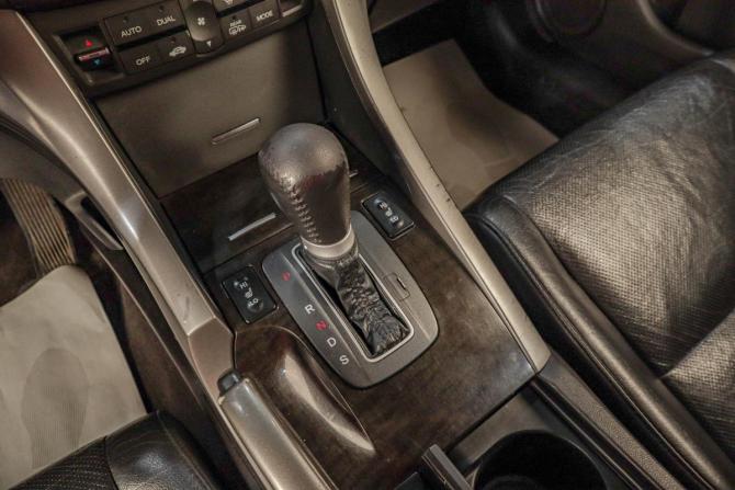 Honda Accord VIII с пробегом 2008 года, цена 1 179 000 рублей, 305000 км, седан, Автокод Объявления
