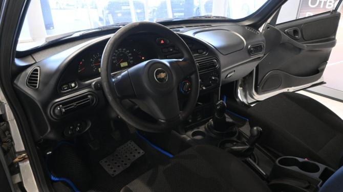 Chevrolet Niva I Рестайлинг с пробегом 2015 года, цена 650 000 рублей, 151529 км, внедорожник, Автокод Объявления