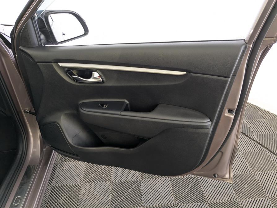 Kia Rio IV Рестайлинг Москва  - изображение 24
