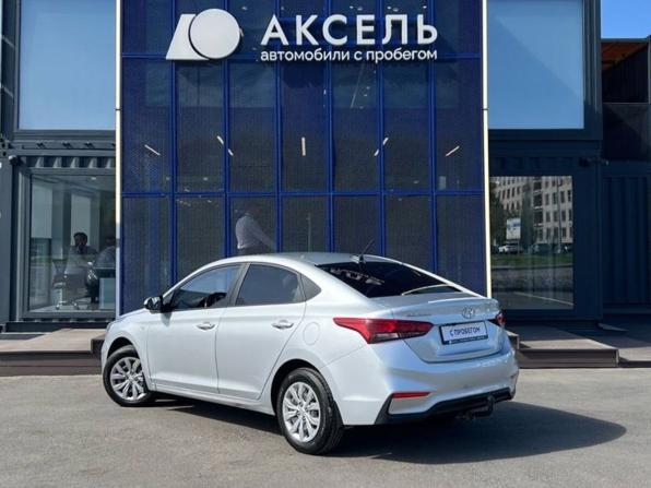 Hyundai Solaris II с пробегом 2018 года, цена 1 135 000 рублей, 132000 км, седан, Автокод Объявления