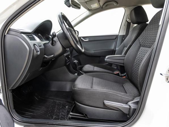 Skoda Rapid I с пробегом 2016 года, цена 1 198 000 рублей, 97072 км, лифтбек, Автокод Объявления