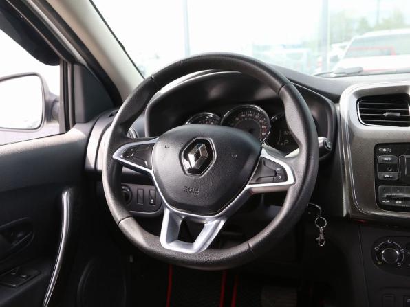 Renault Sandero II Рестайлинг с пробегом 2019 года, цена 930 000 рублей, 92590 км, хэтчбек, Автокод Объявления