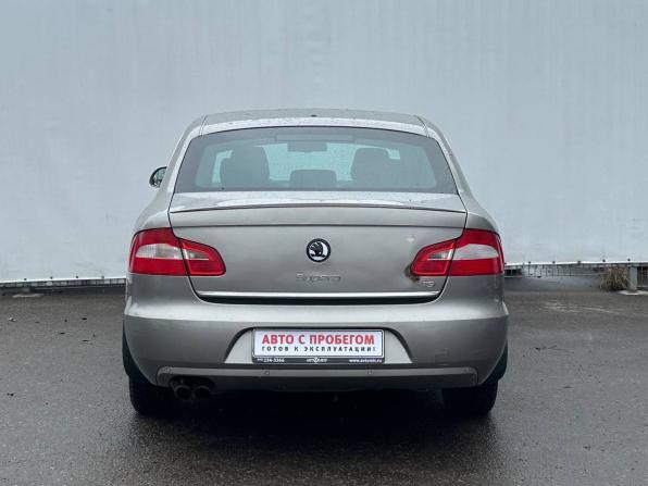 Skoda Superb II с пробегом 2010 года, цена 700 000 рублей, 297947 км, лифтбек, Автокод Объявления