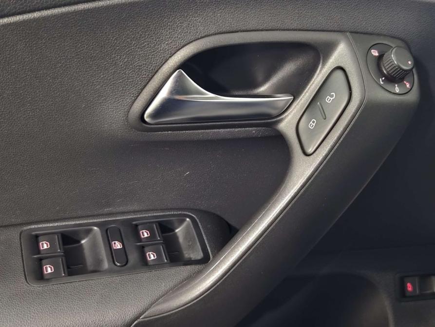 Volkswagen Polo V Рестайлинг Санкт-Петербург  - изображение 19