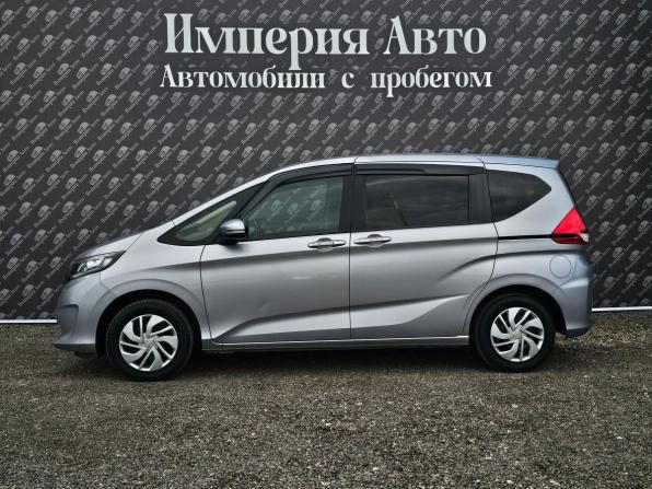 Honda Freed II Рестайлинг с пробегом 2019 года, цена 1 495 000 рублей, 168000 км, компактвэн, Автокод Объявления