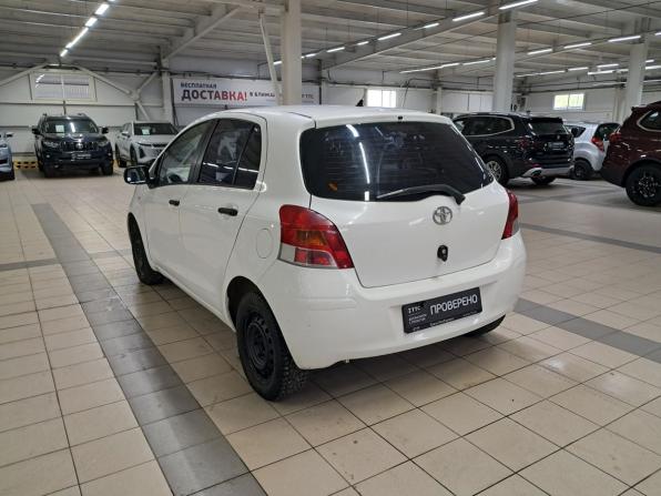 Toyota Yaris II с пробегом 2009 года, цена 375 000 рублей, 179498 км, хэтчбек, Автокод Объявления