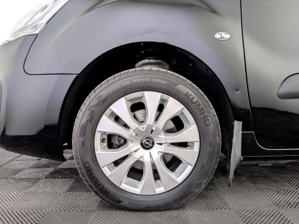 Opel Combo PCMA с пробегом 2021 года, цена 2 110 000 рублей, 48701 км, компактвэн, Автокод Объявления